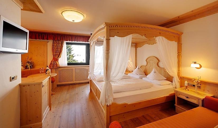 Hotel Alaska Selva di Val Gardena Luaran gambar