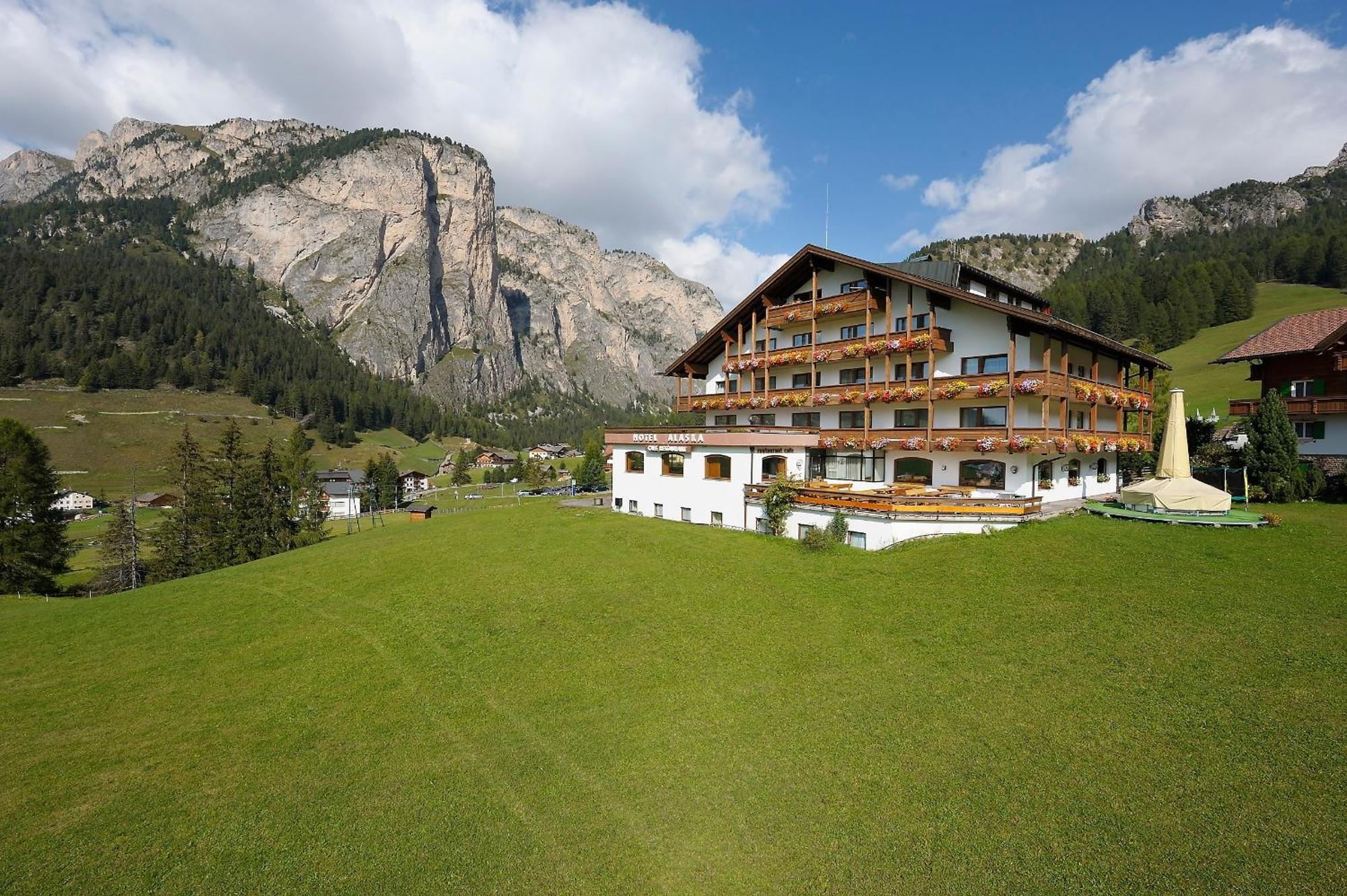 Hotel Alaska Selva di Val Gardena Luaran gambar