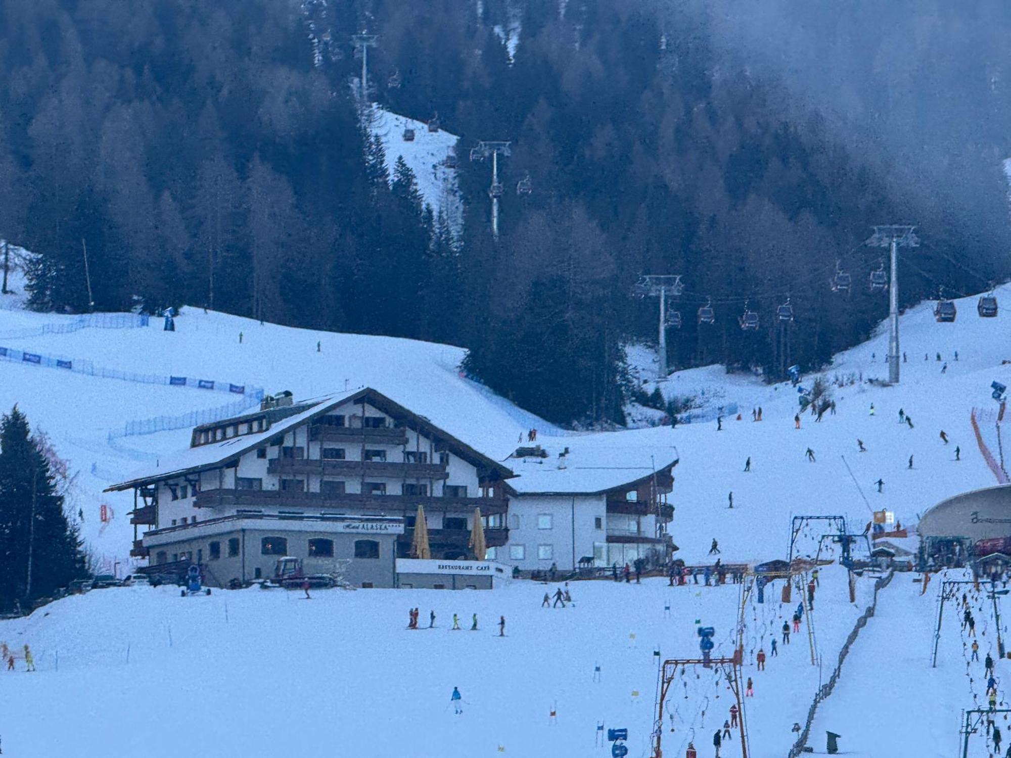 Hotel Alaska Selva di Val Gardena Luaran gambar