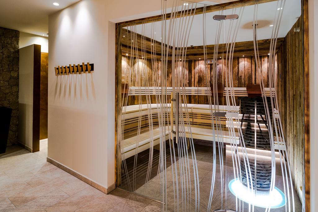 Hotel Alaska Selva di Val Gardena Luaran gambar