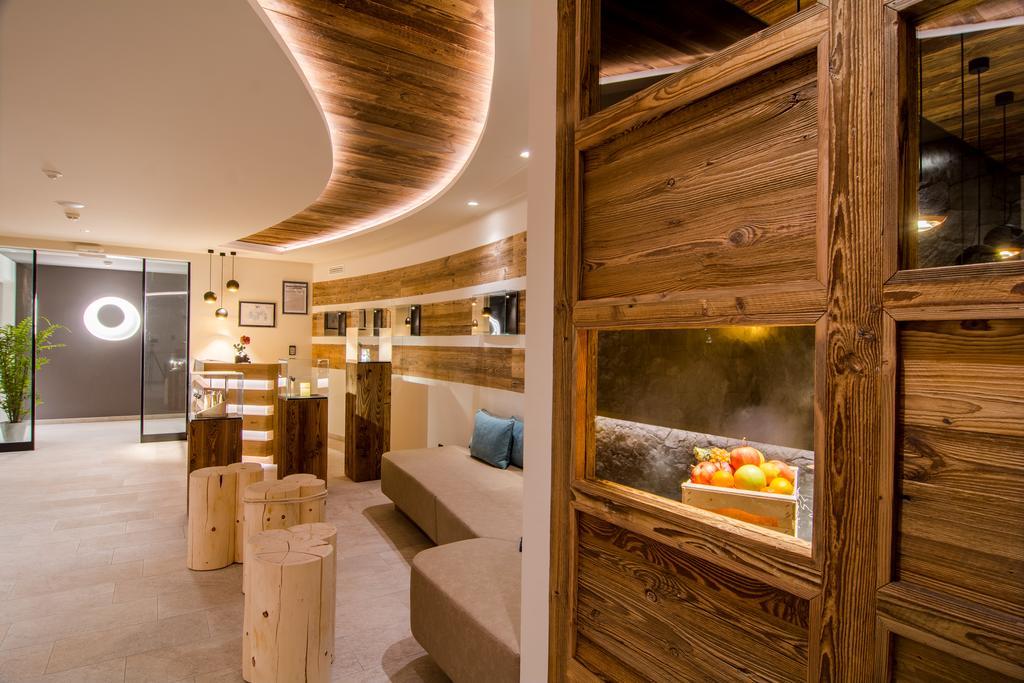 Hotel Alaska Selva di Val Gardena Luaran gambar