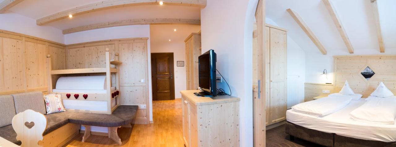 Hotel Alaska Selva di Val Gardena Luaran gambar