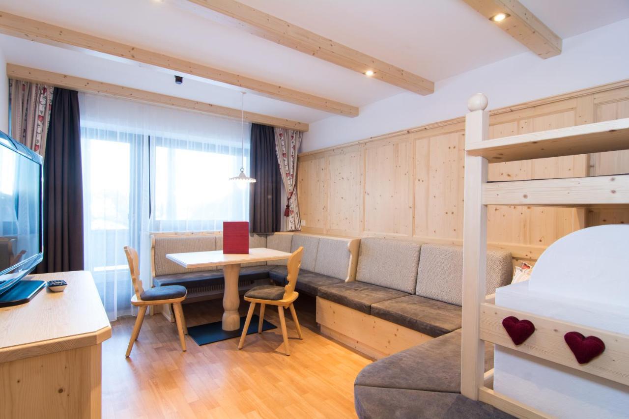 Hotel Alaska Selva di Val Gardena Luaran gambar